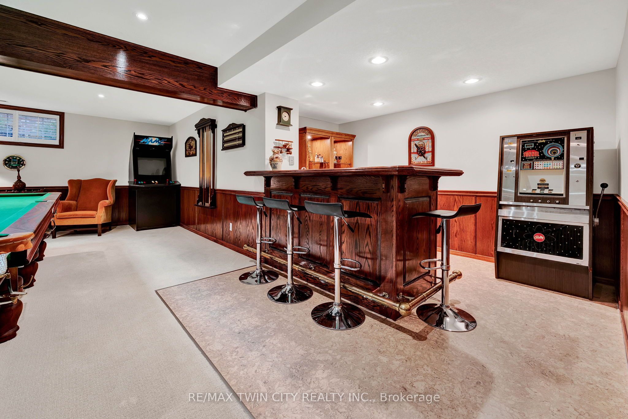 10 Meadow Heights Drive