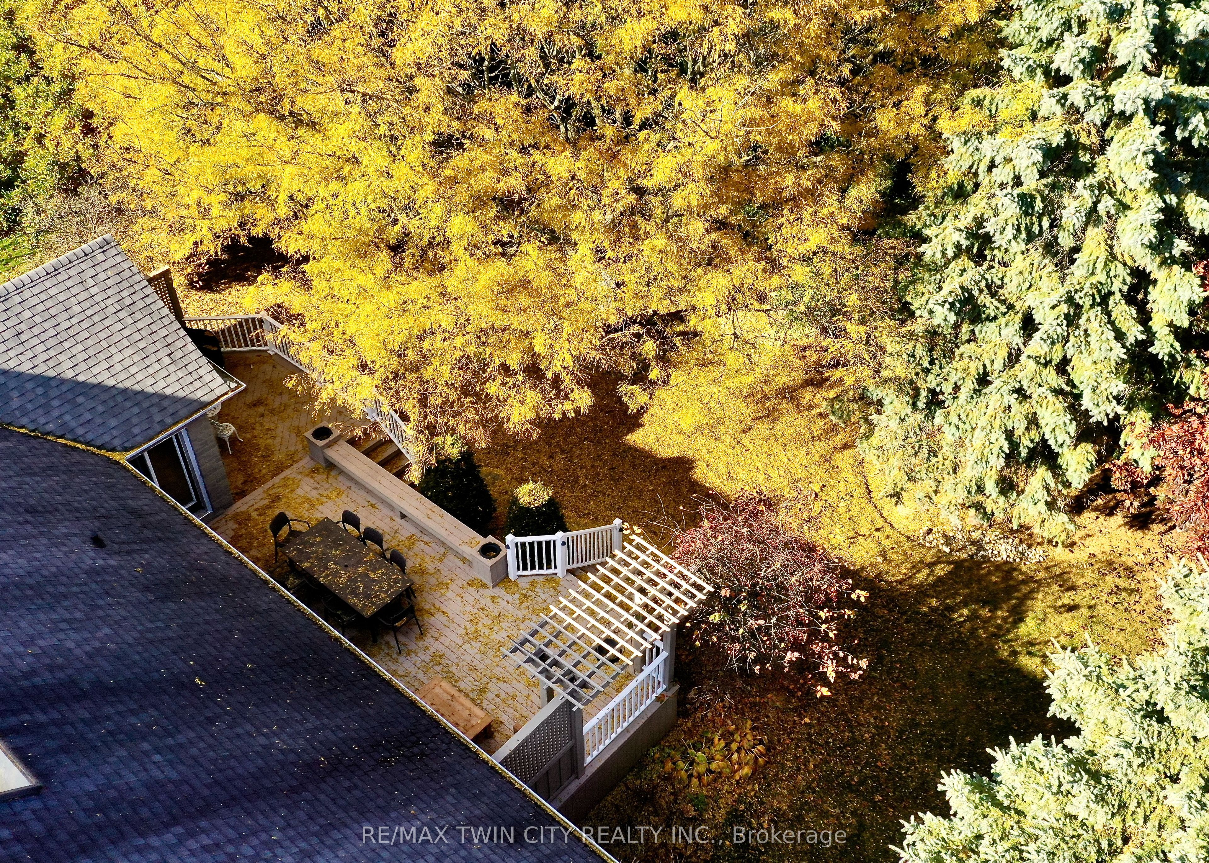 10 Meadow Heights Drive