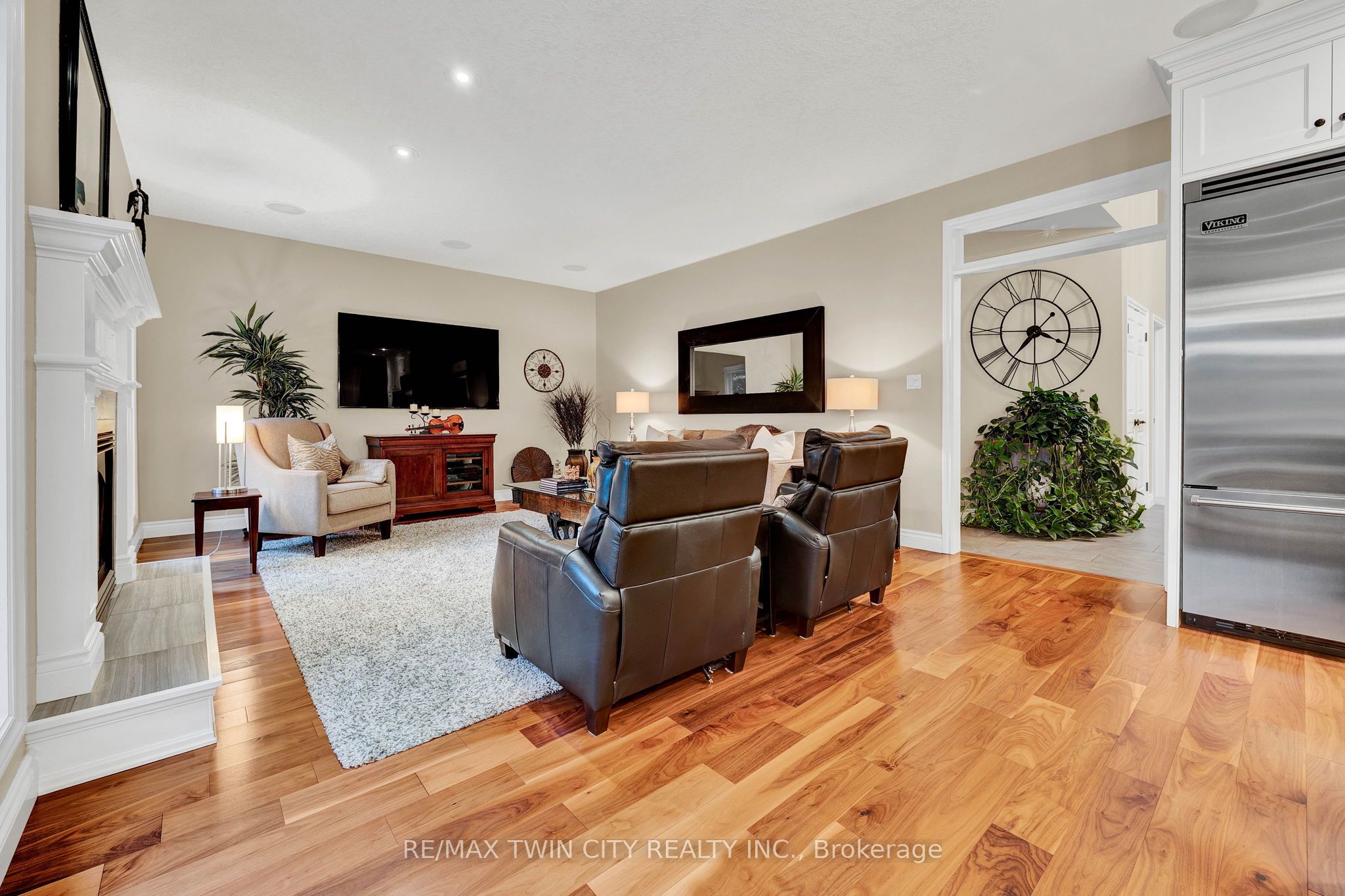 10 Meadow Heights Drive