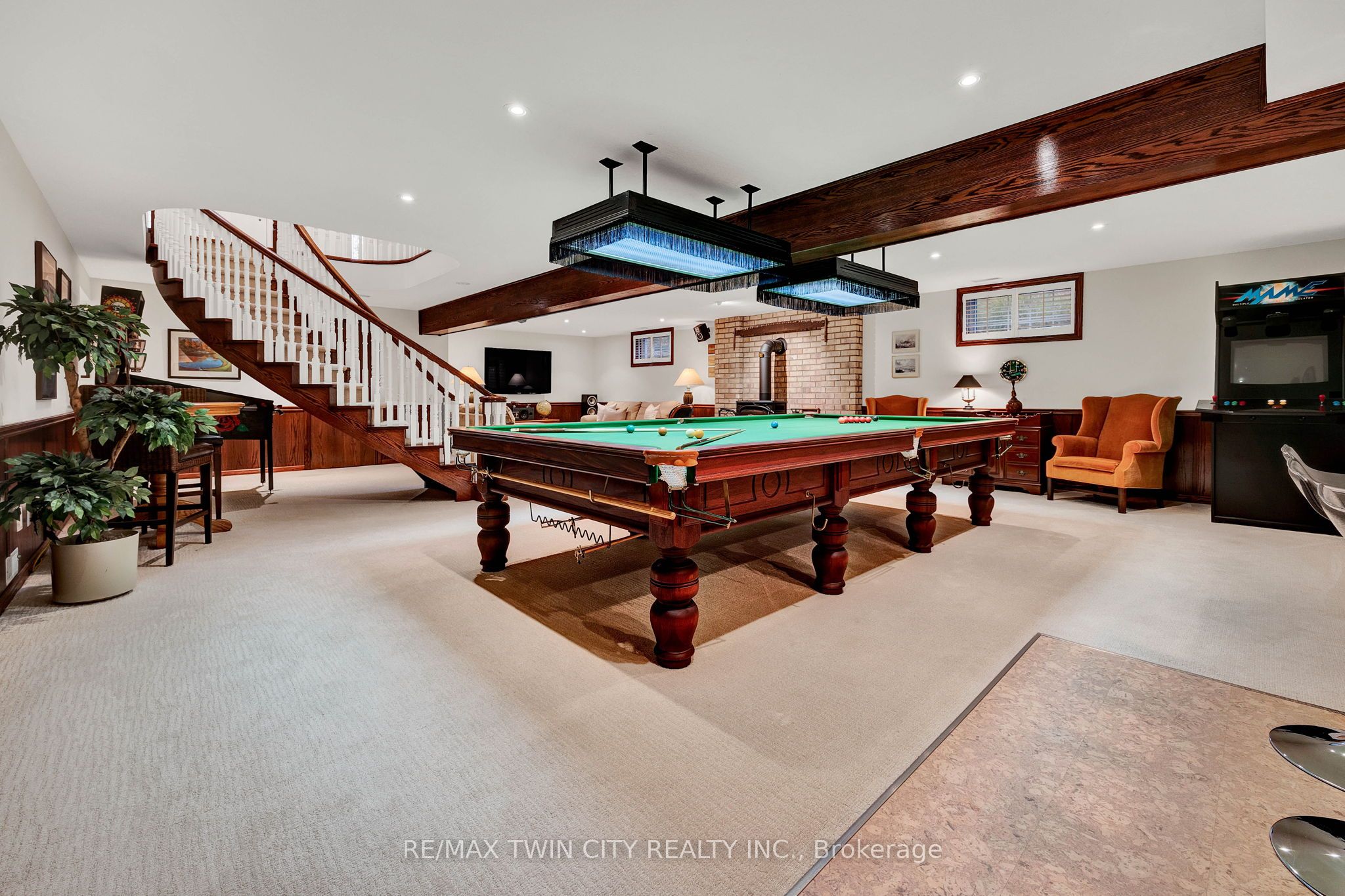 10 Meadow Heights Drive