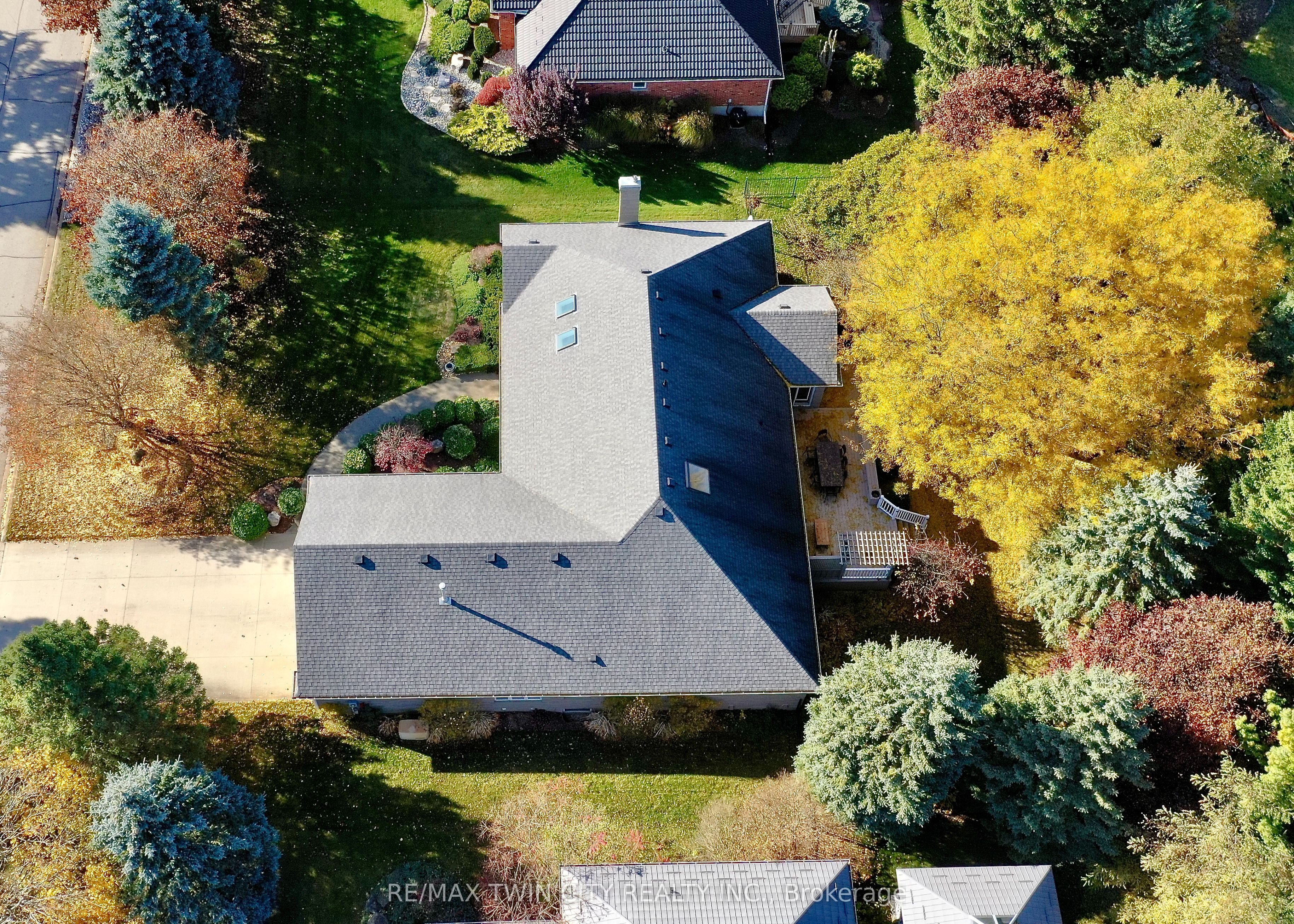 10 Meadow Heights Drive