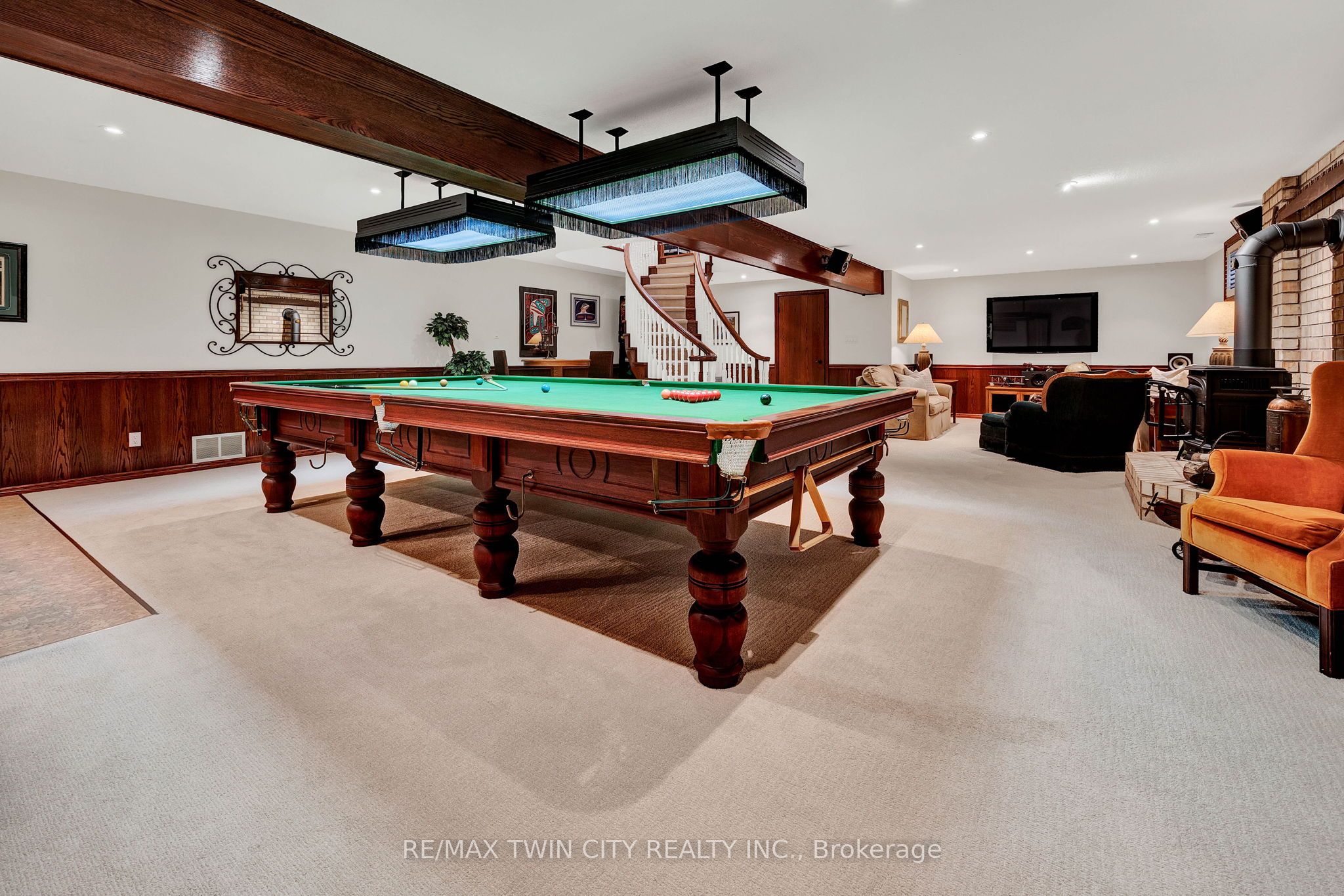 10 Meadow Heights Drive
