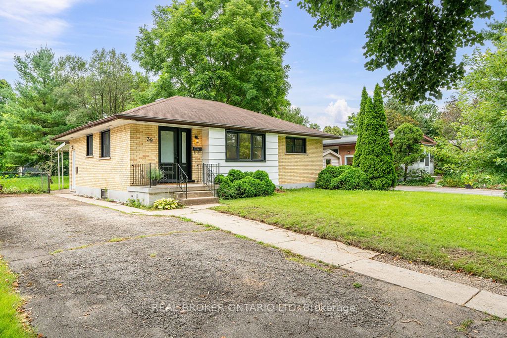 39 Trillium Crescent