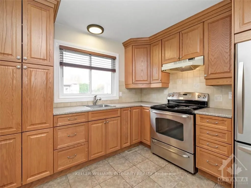 15 FOXHILL Way, #A