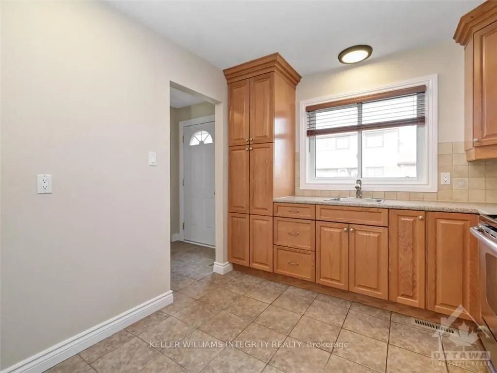 15 FOXHILL Way, #A