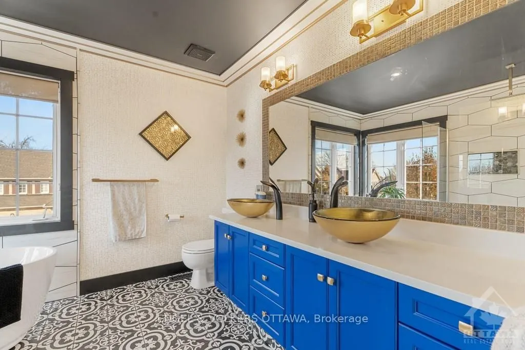 341 SHADEHILL Crescent