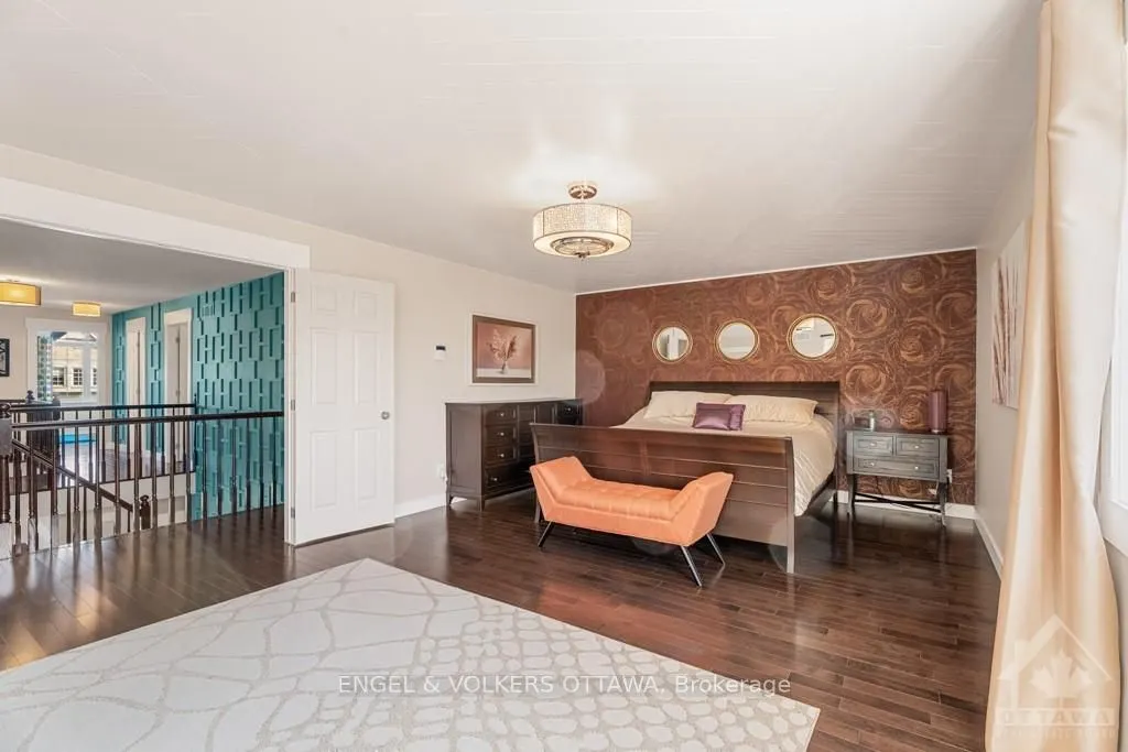 341 SHADEHILL Crescent