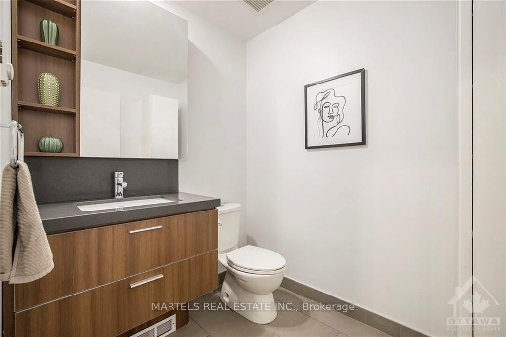 360 MCLEOD Street #907