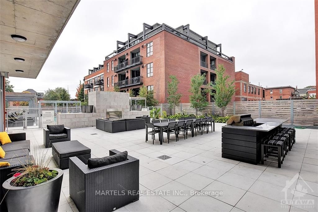 360 MCLEOD Street #907