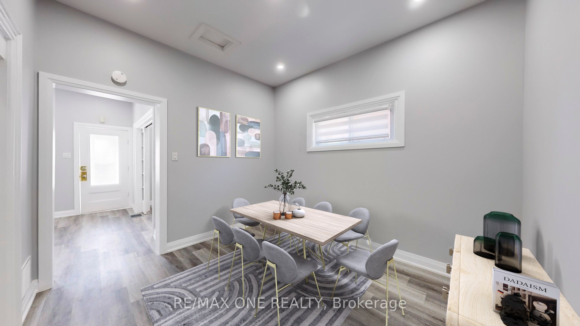 32 Durham Street W