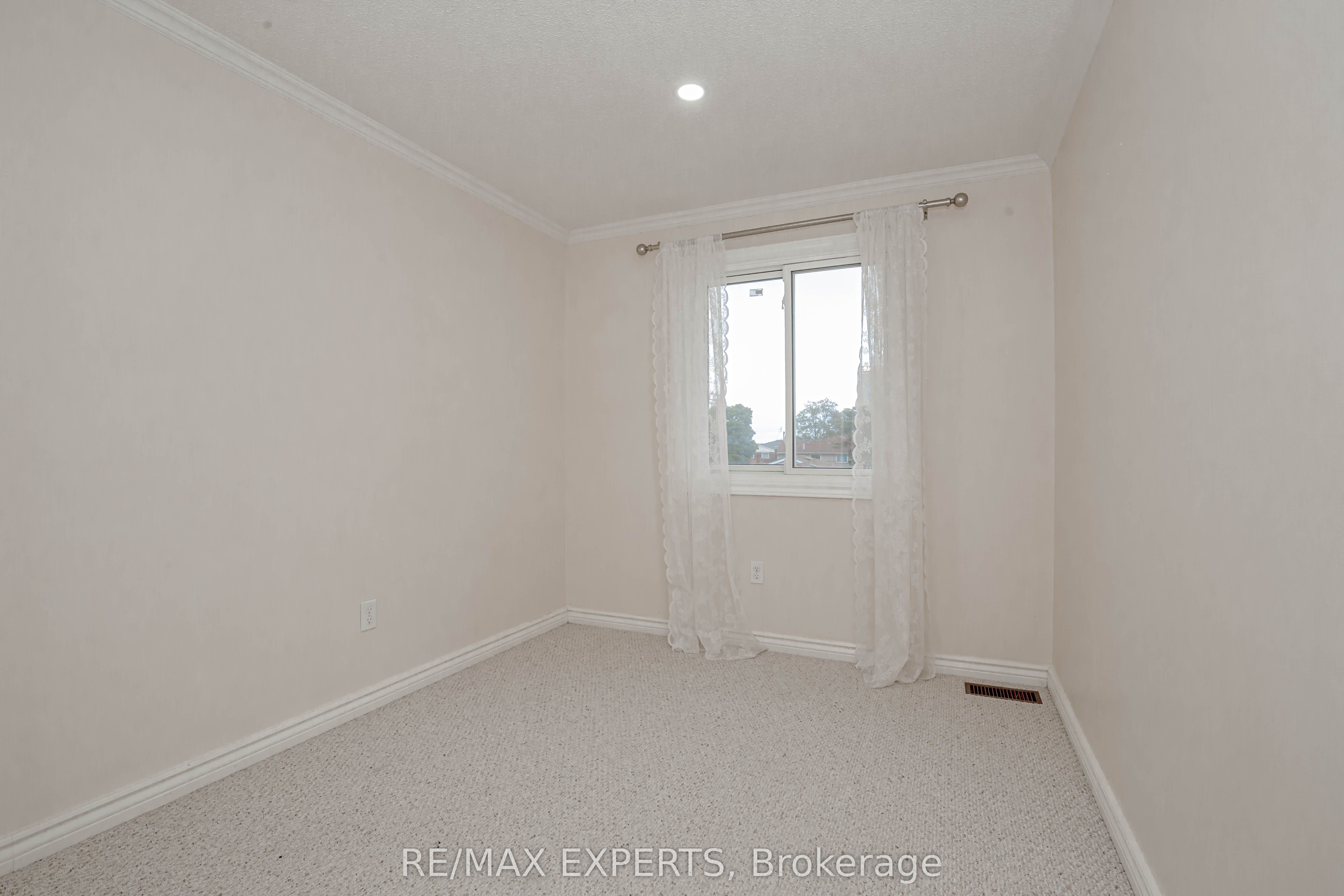 34 Bow Valley Drive, #9