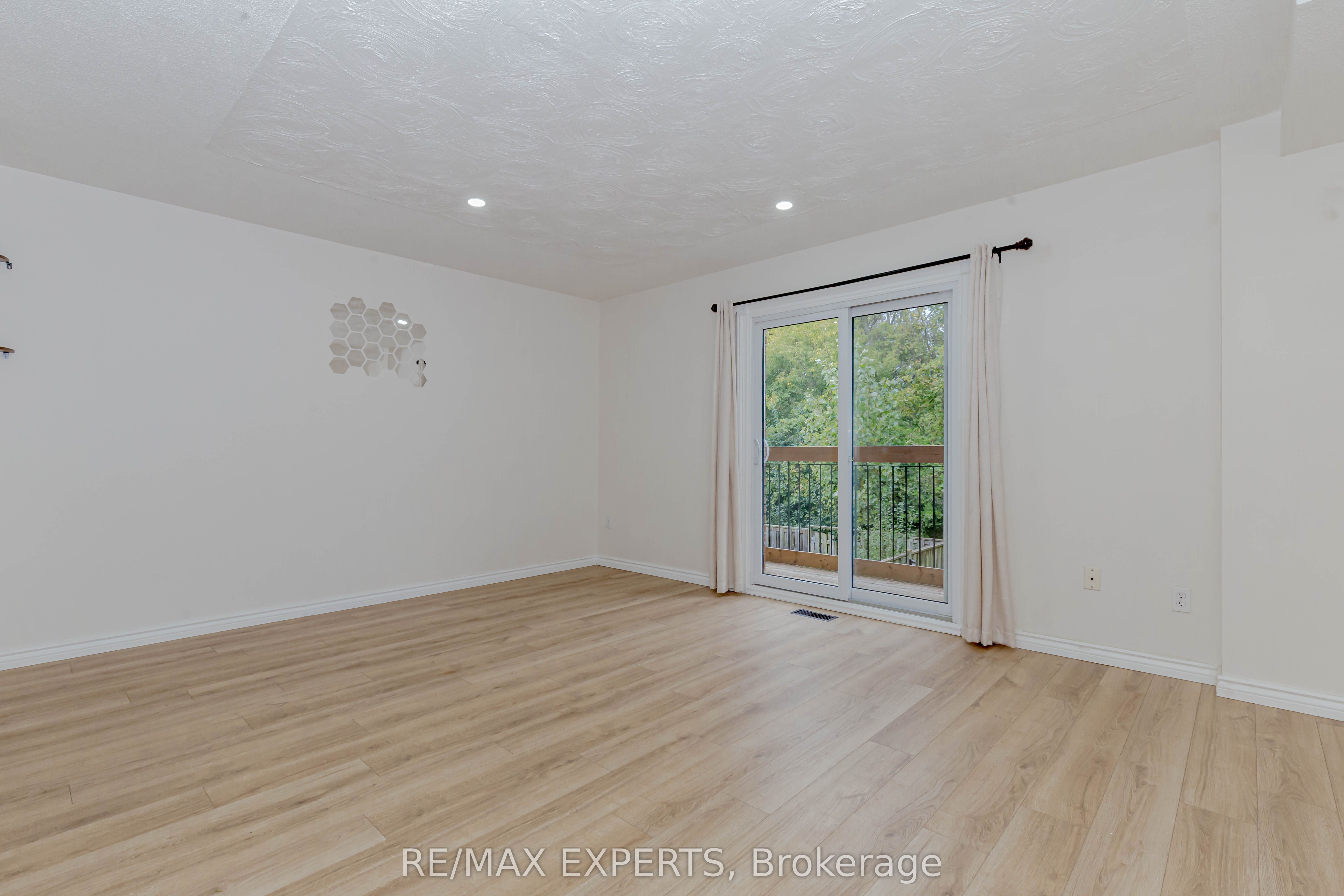 34 Bow Valley Drive, #9