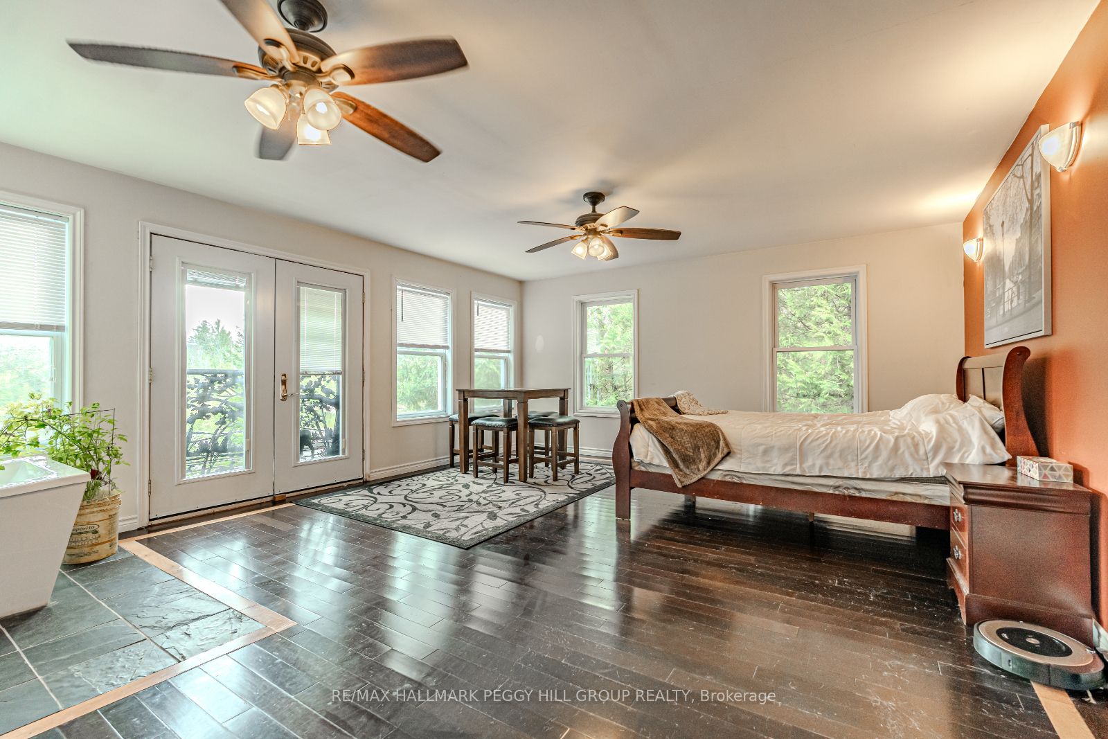 4 Clover Court