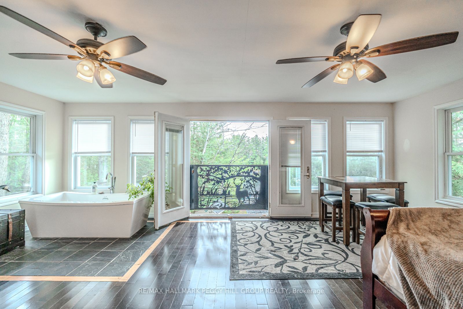 4 Clover Court