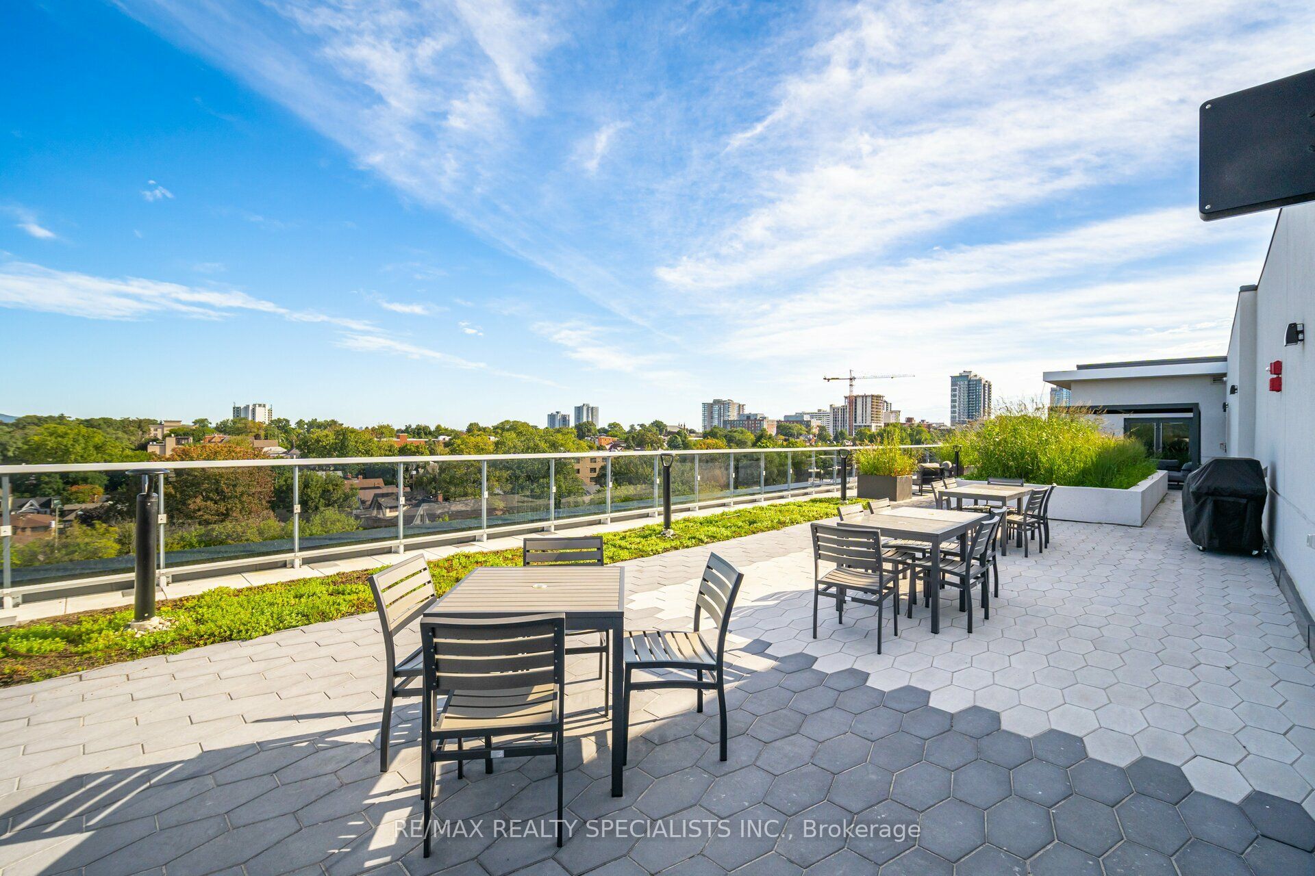 415 Main Street W, #703