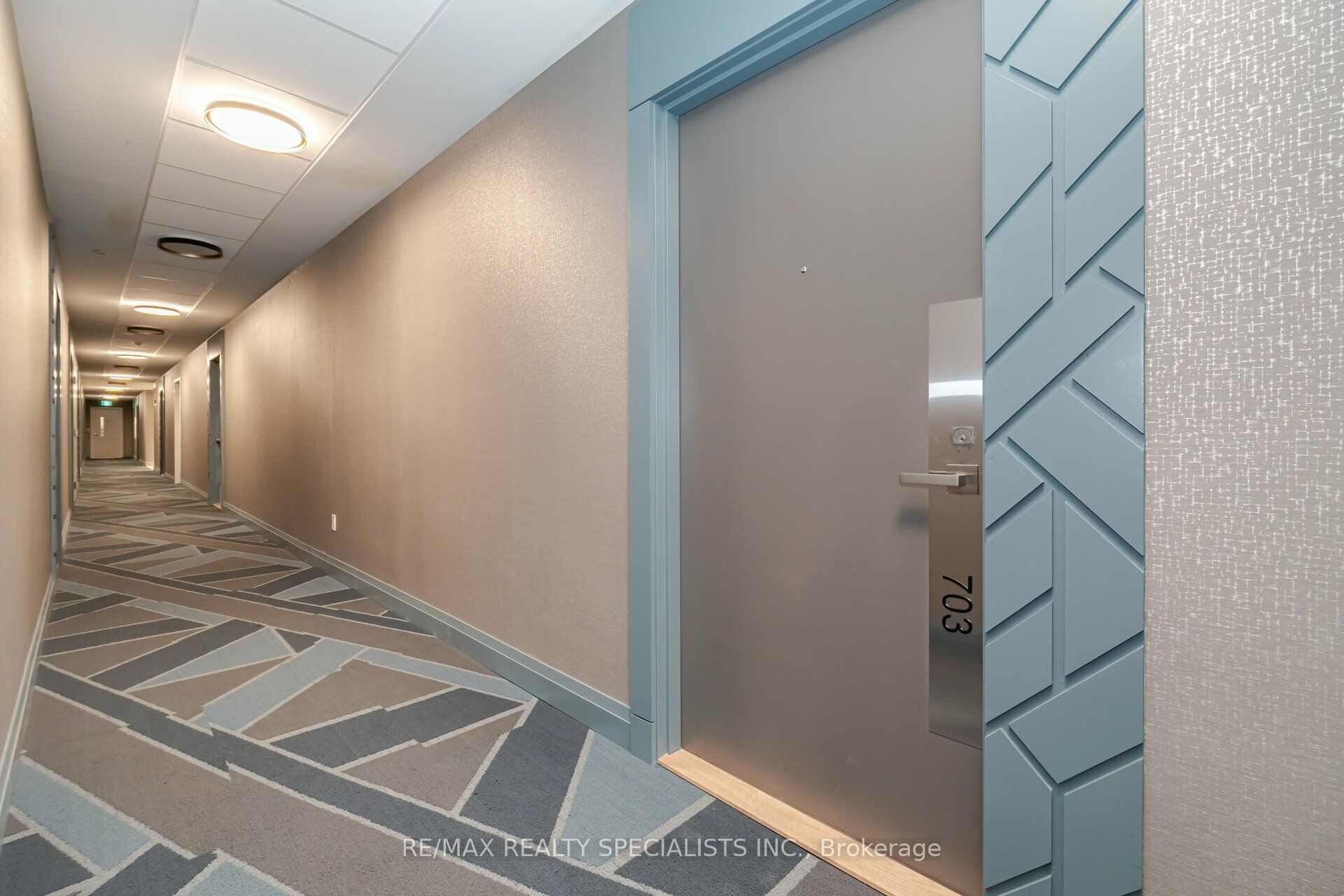 415 Main Street W, #703