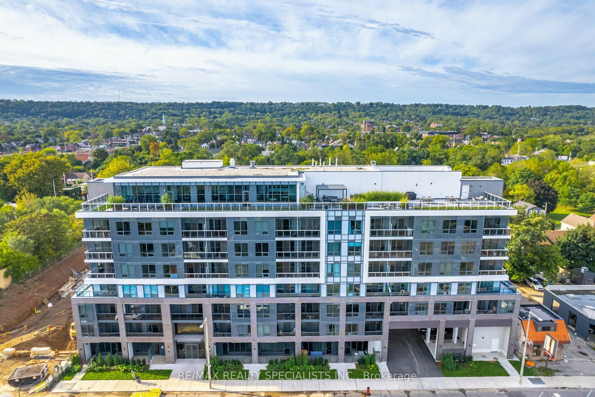 415 Main Street W, #703