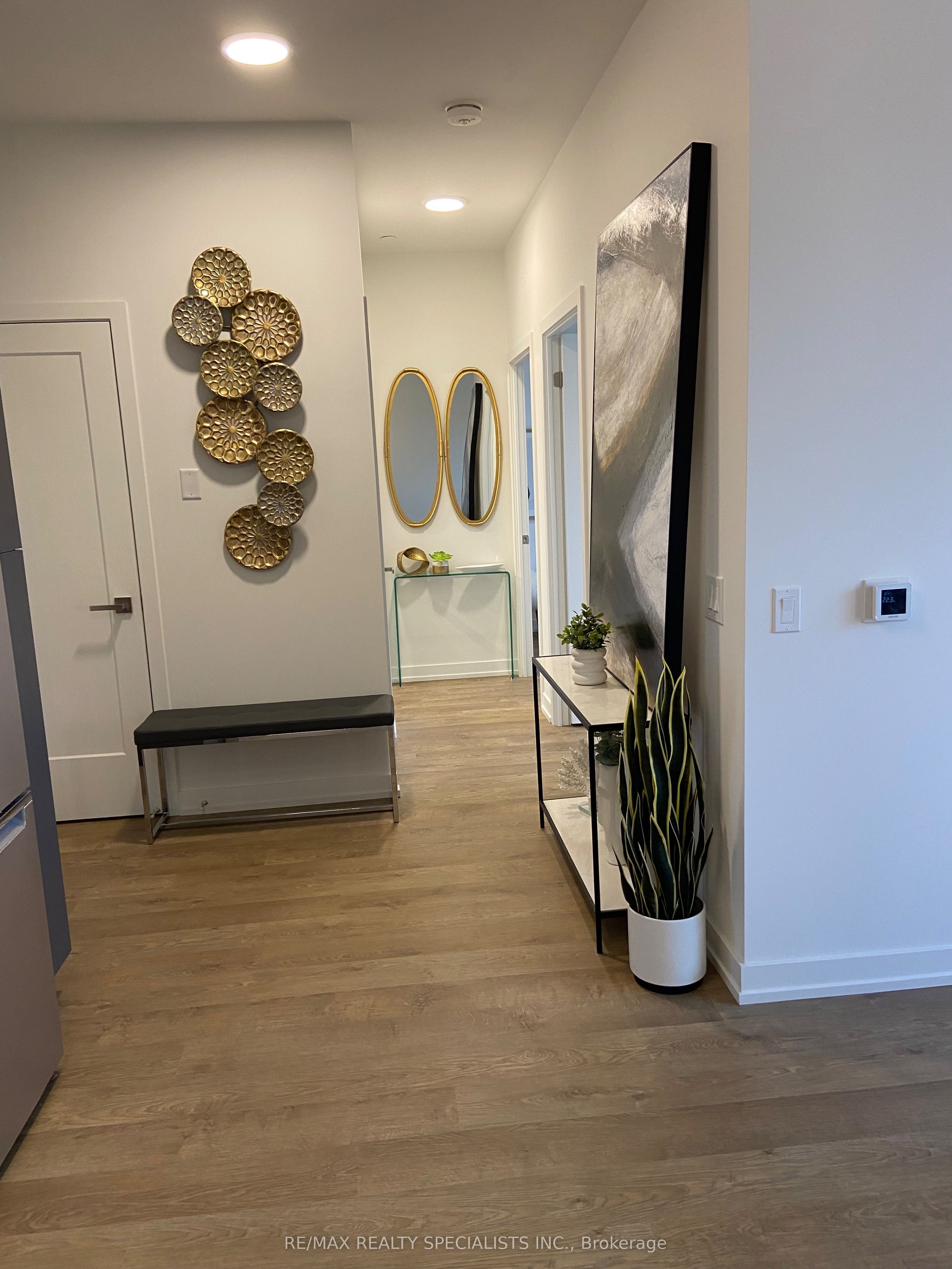 415 Main Street W, #703