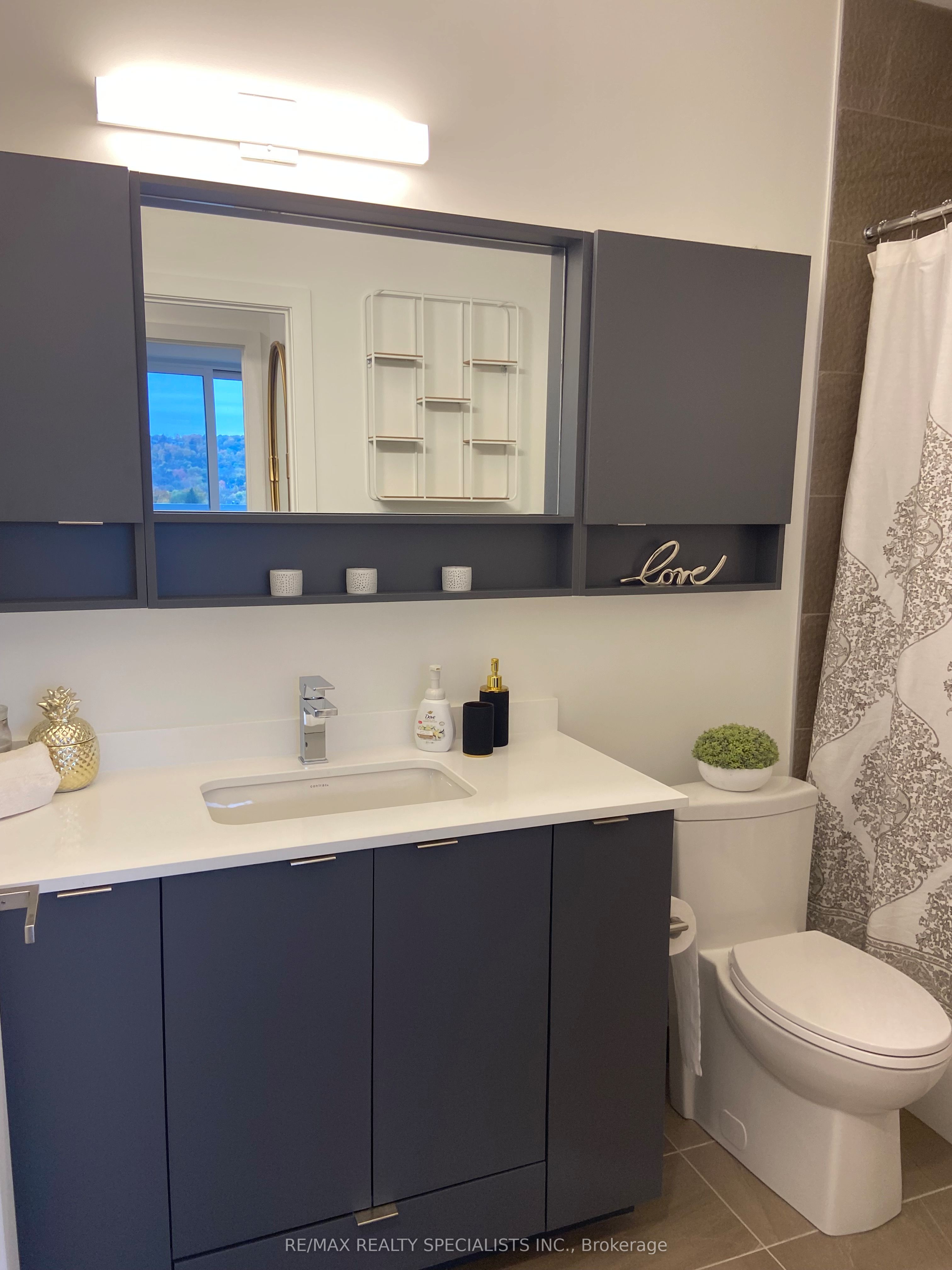 415 Main Street W, #703