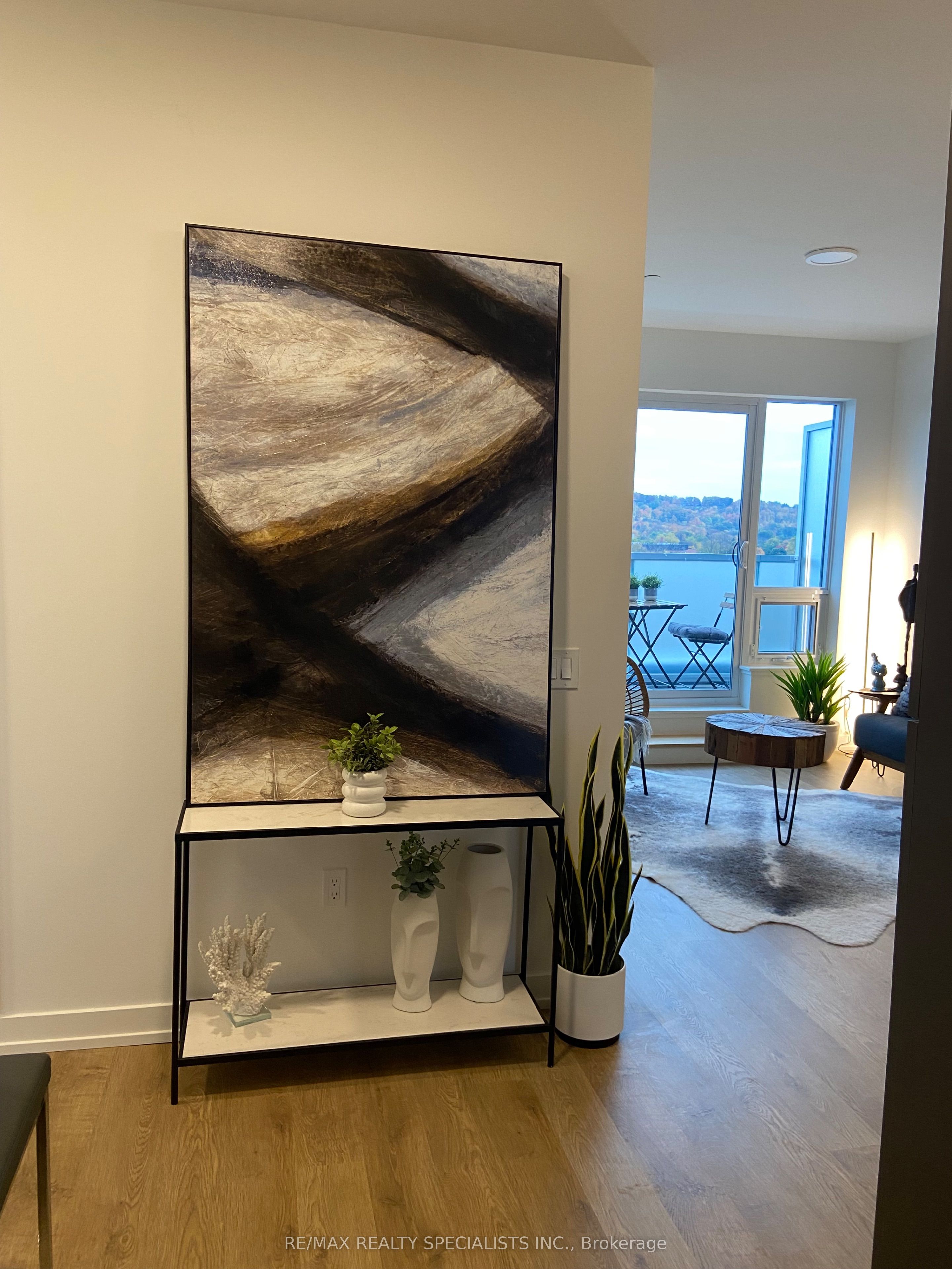 415 Main Street W, #703