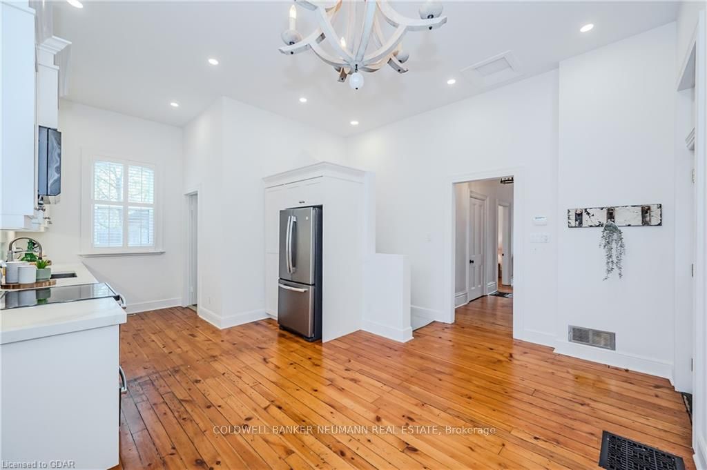 10 Kerr Street