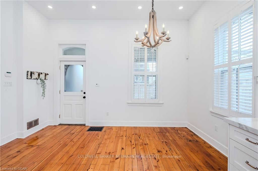10 Kerr Street