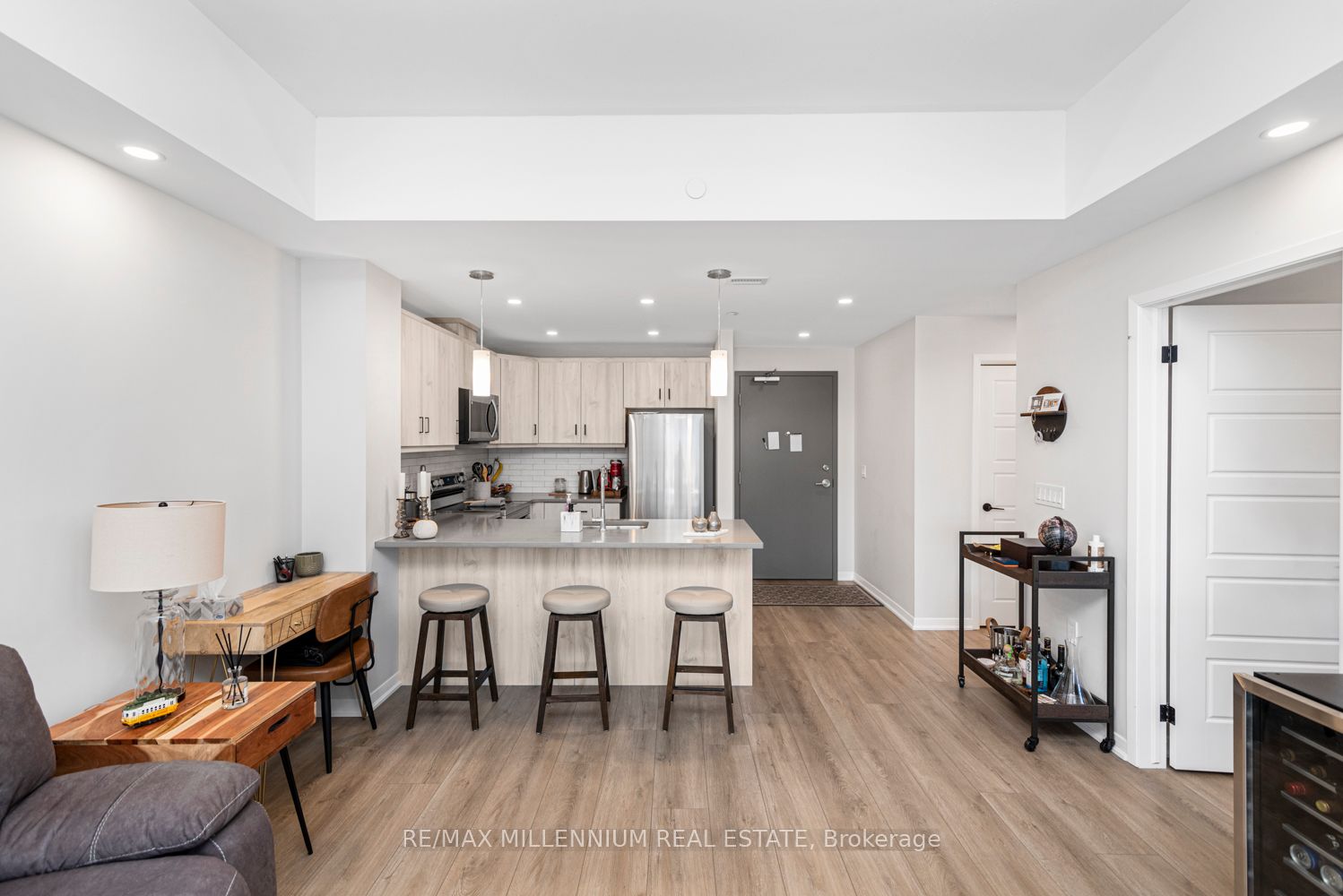 3998 Victoria Avenue #408