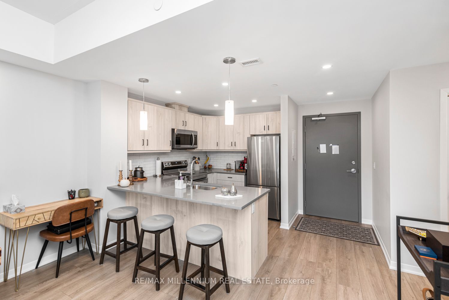 3998 Victoria Avenue #408