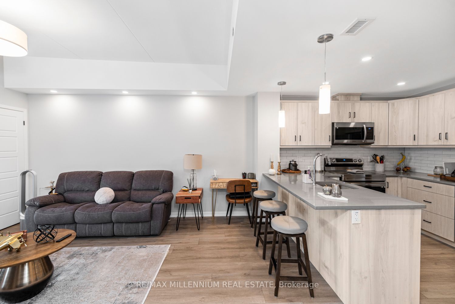3998 Victoria Avenue #408