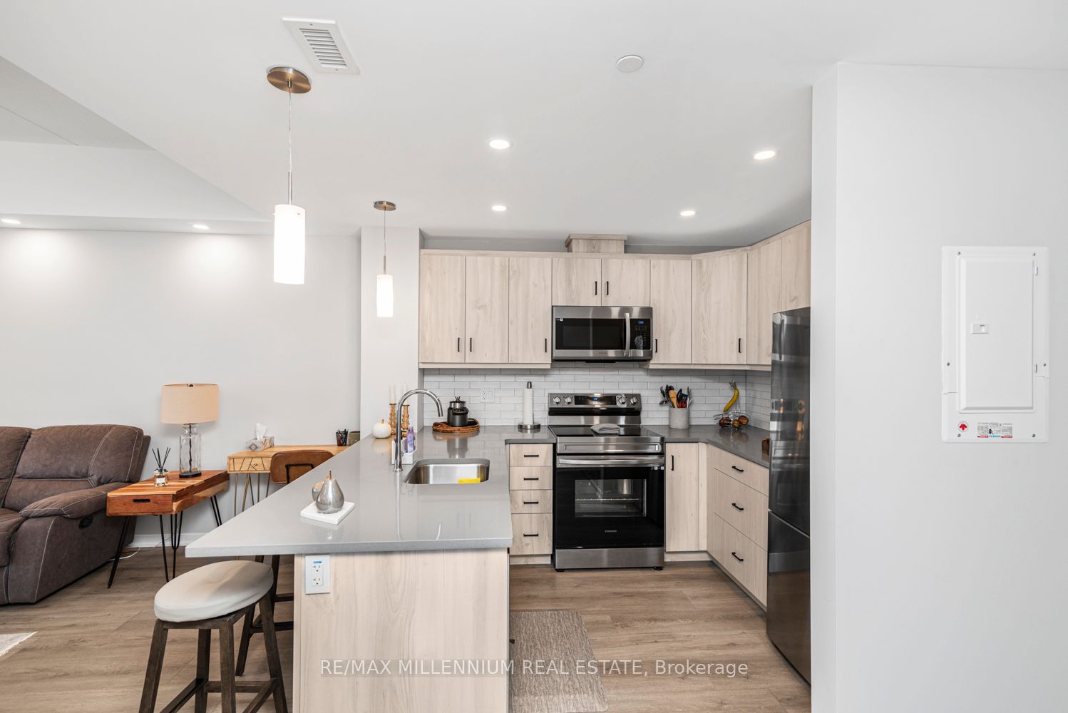 3998 Victoria Avenue #408