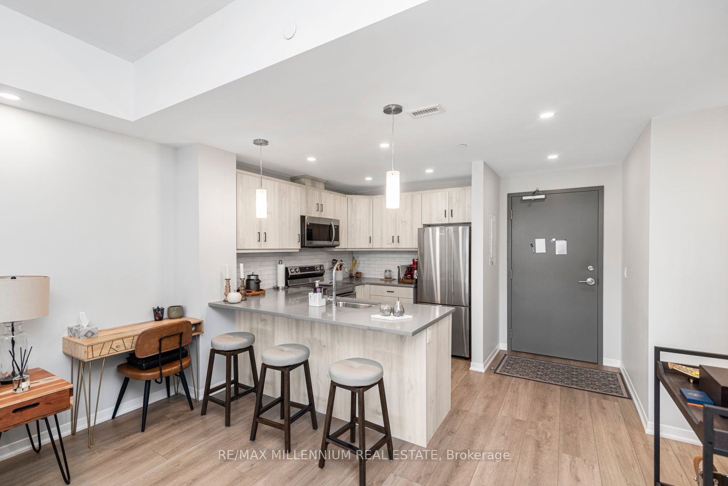 3998 Victoria Avenue #408