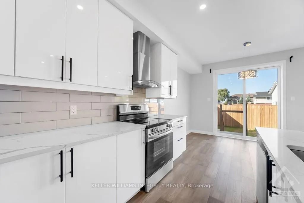 875 CONTOUR Street, #B