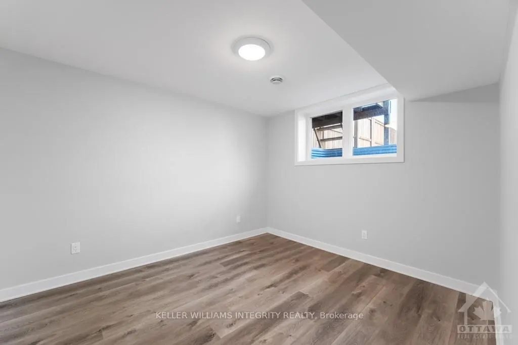 875 CONTOUR Street, #B
