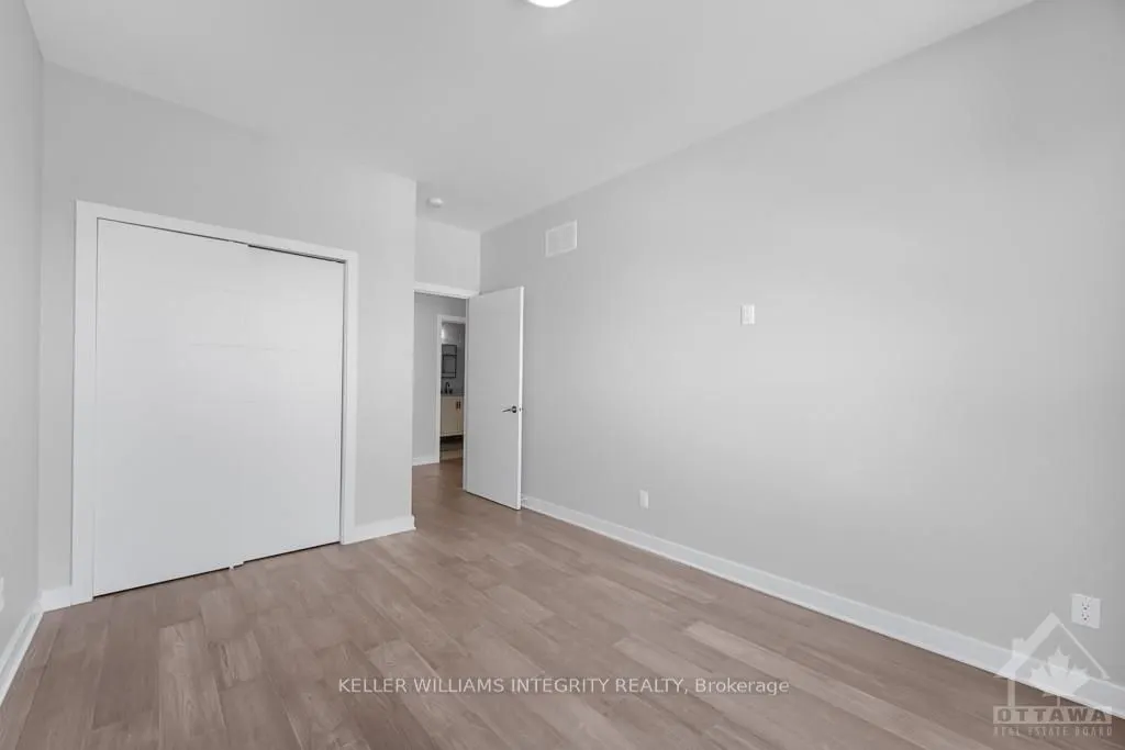 875 CONTOUR Street, #B