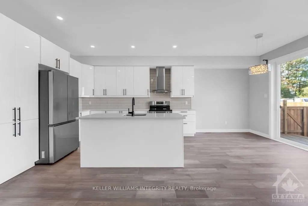 875 CONTOUR Street, #B
