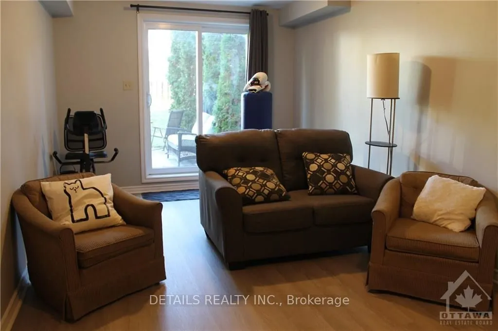 4E MAPLE RIDGE Crescent, #17