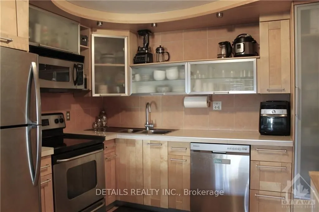 4E MAPLE RIDGE Crescent, #17