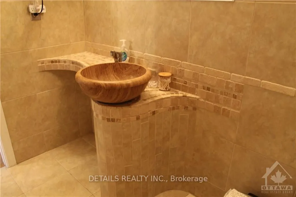 4E MAPLE RIDGE Crescent, #17