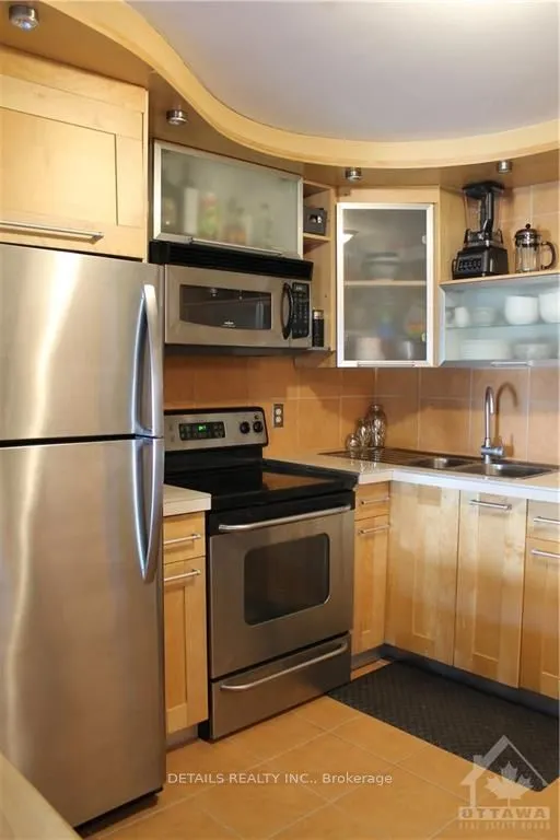 4E MAPLE RIDGE Crescent, #17