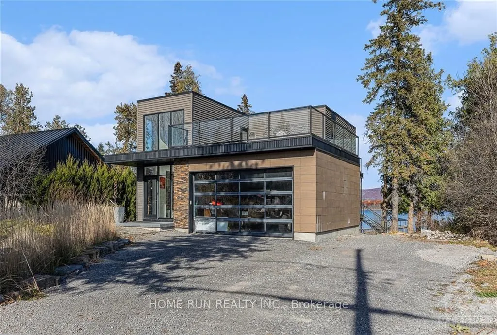 3286 BARLOW Crescent