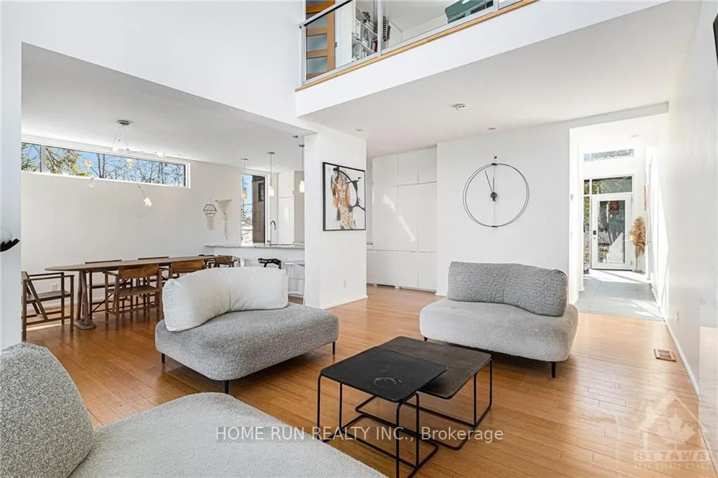 3286 BARLOW Crescent