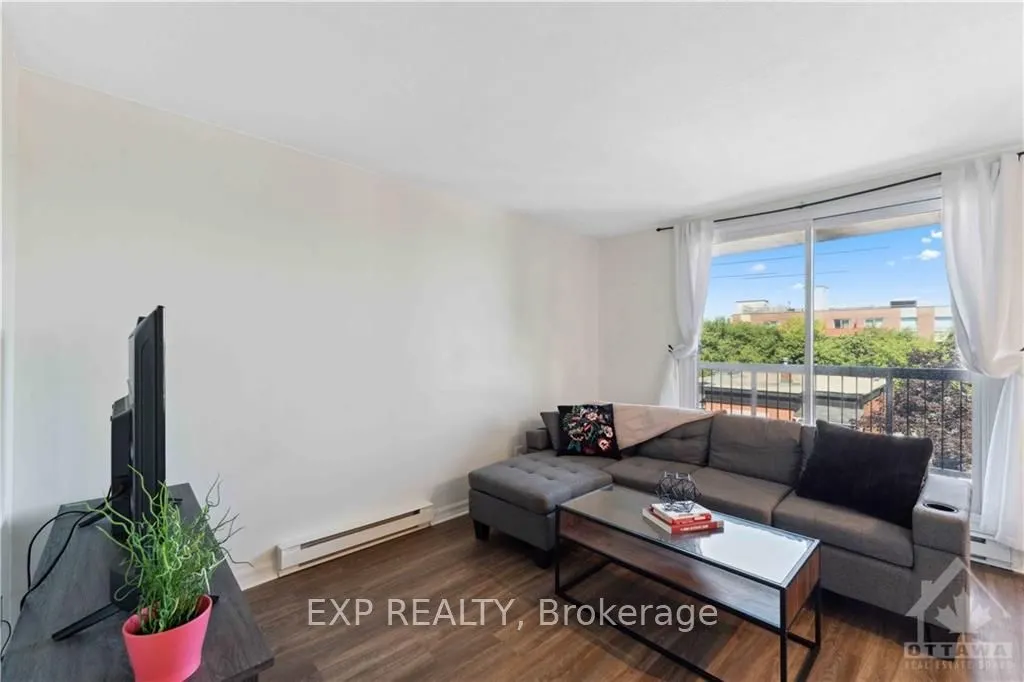 222 GUIGUES Avenue #401