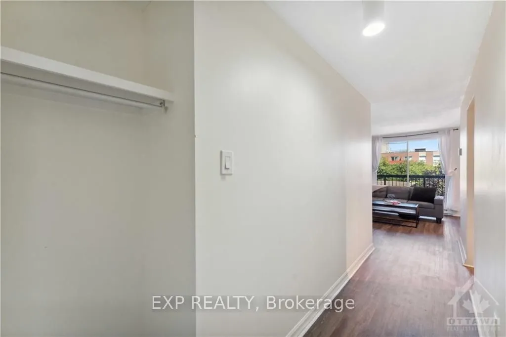 222 GUIGUES Avenue #401