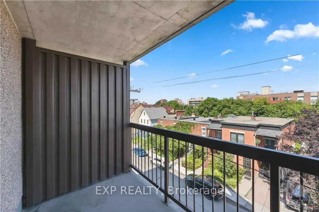 222 GUIGUES Avenue #401