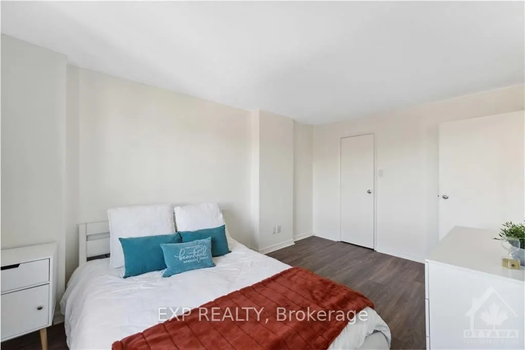 222 GUIGUES Avenue #401
