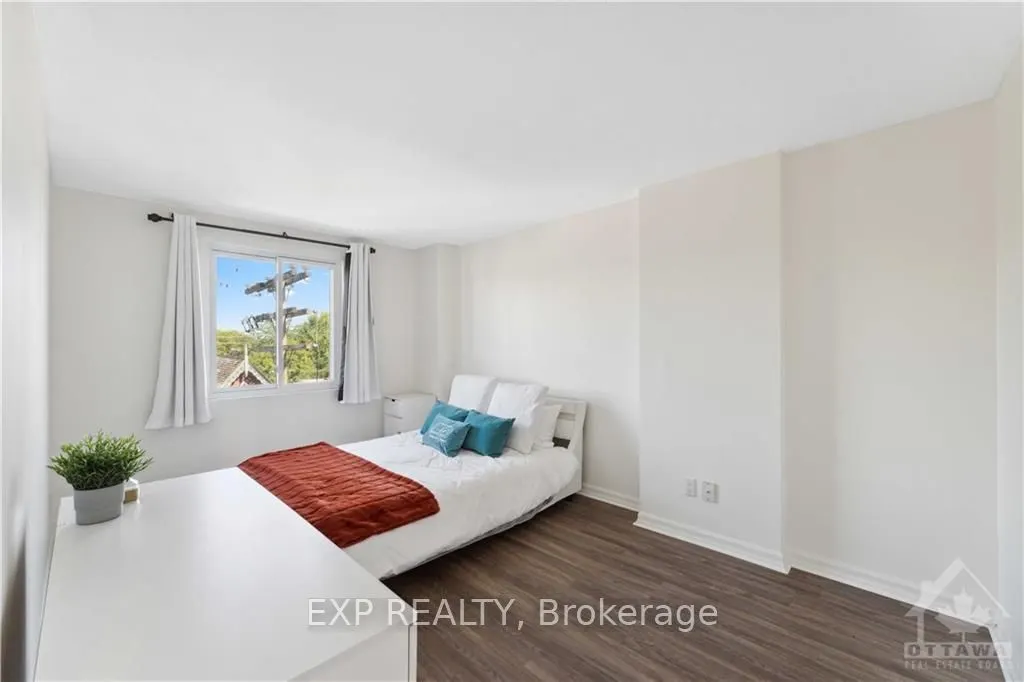 222 GUIGUES Avenue #401