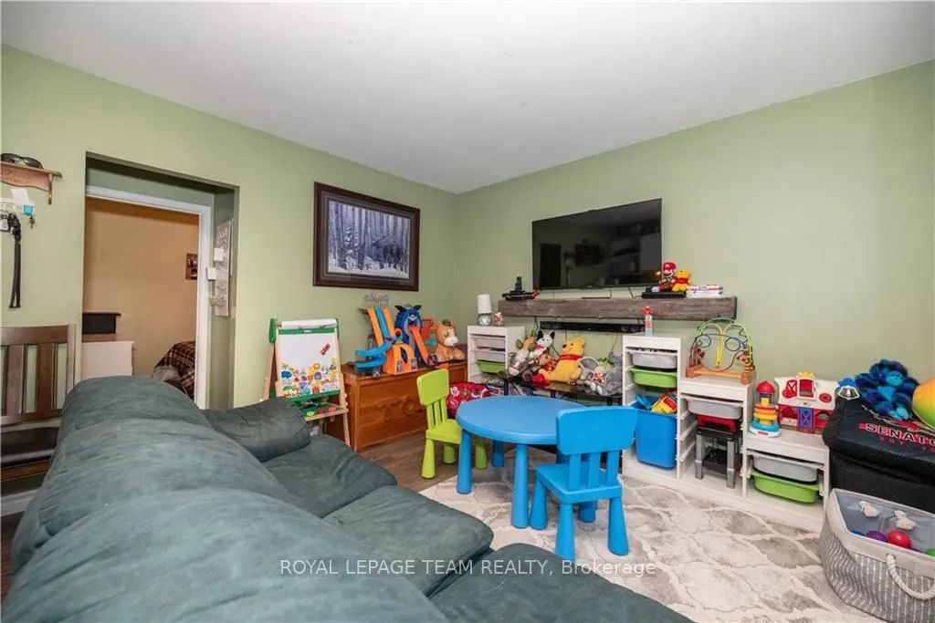 348 FIRST Avenue N