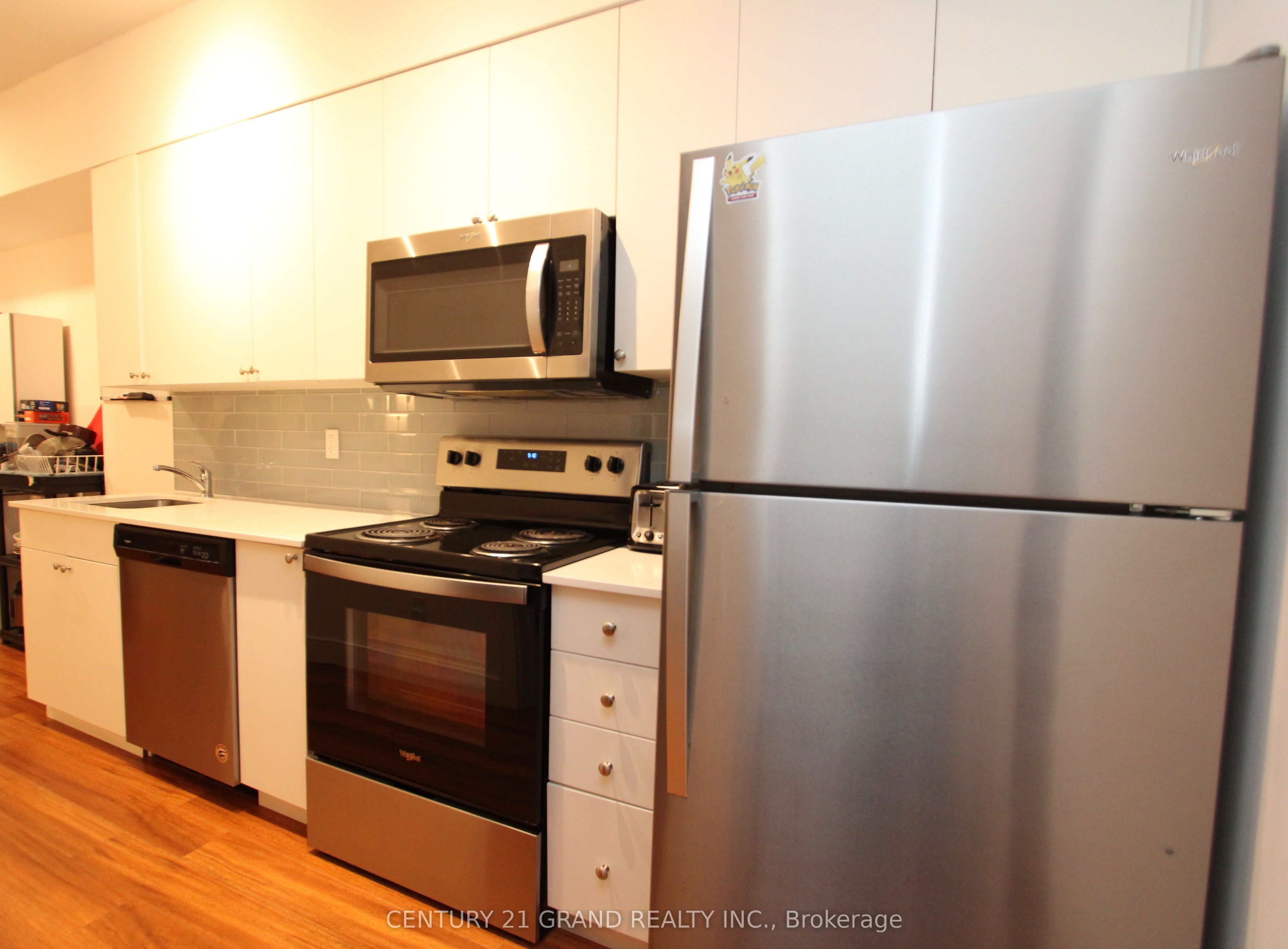 1 Wellington Street #402