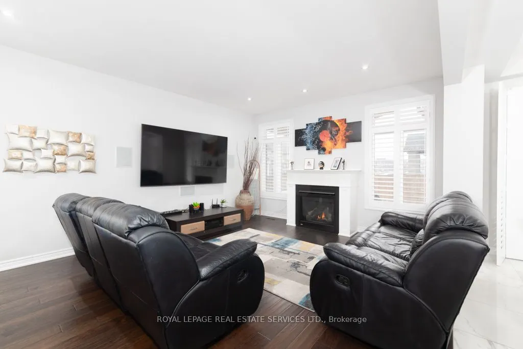 17 Narbonne Crescent