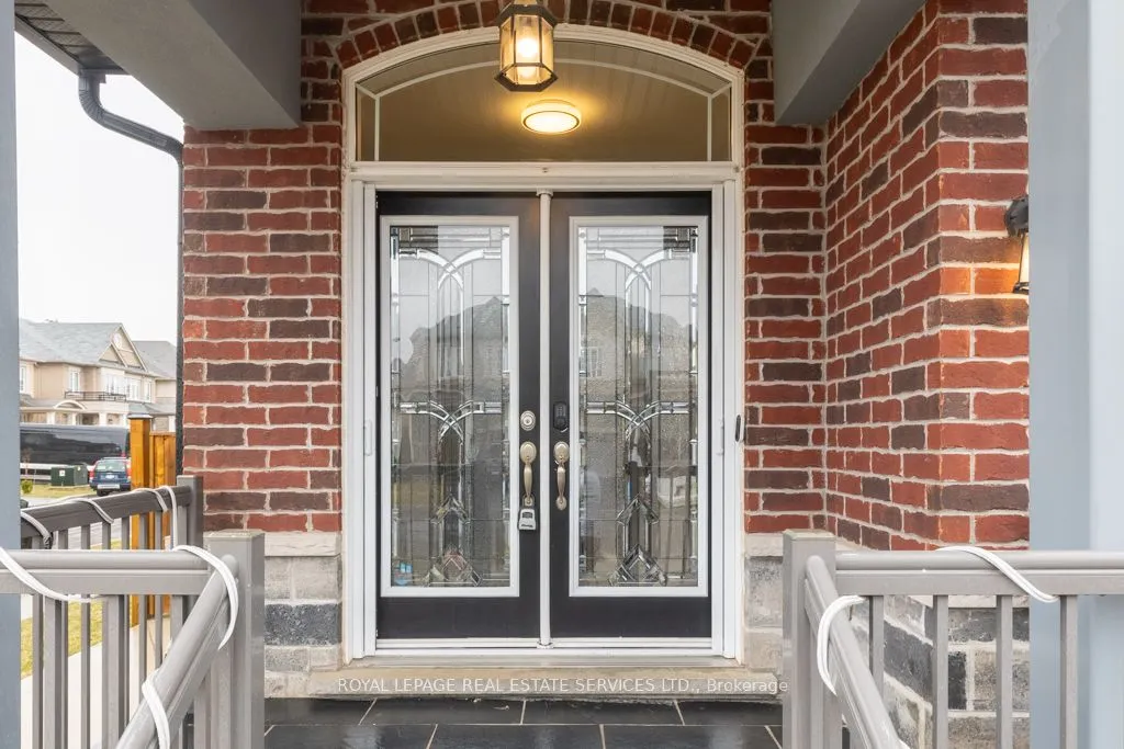 17 Narbonne Crescent